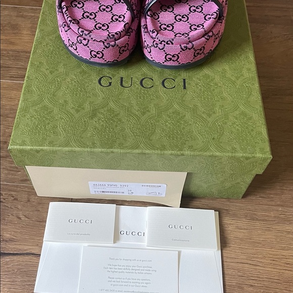 GUCCI-AUTHENTIC NWT/Box-Purple Logo Sandals - Picture 11 of 16